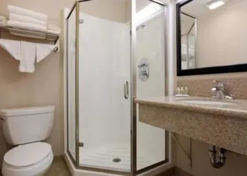 Raincross Hotel hotel thumbnail 8