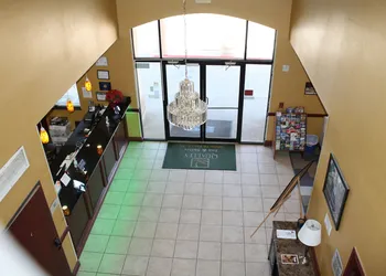 Quality Inn & Suites Wichita Falls I-44 hotel thumbnail 2