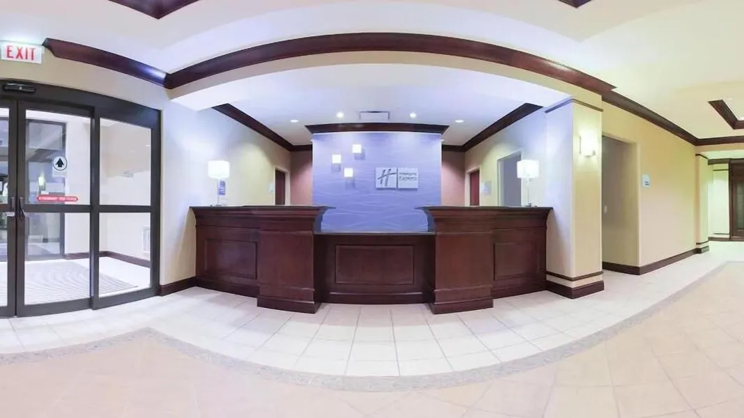 Holiday Inn Express & Suites Chicago West - O'Hare Arpt Area by IHG hotel detail image 2