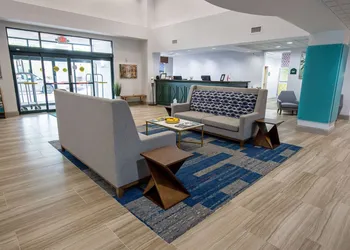 Wingate by Wyndham Lafayette Airport hotel thumbnail 5