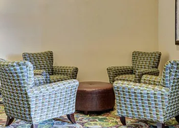 Comfort Suites near Hot Springs Park hotel thumbnail 3