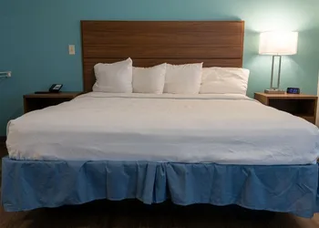 MainStay Suites Chicago Hillside hotel thumbnail 6