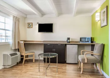Travelodge by Wyndham Fairfield/Napa Valley hotel thumbnail 5
