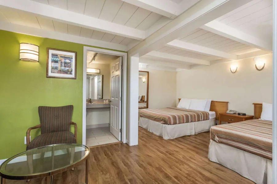 Travelodge by Wyndham Fairfield/Napa Valley hotel detail image 6
