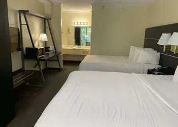 Americas Best Value Inn & Suites Melbourne hotel thumbnail 6
