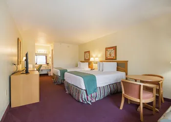 Americas Best Value Inn & Suites Melbourne hotel thumbnail 8