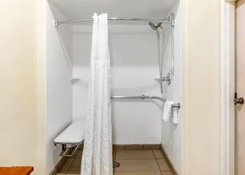 Comfort Suites Raleigh Walnut Creek hotel thumbnail 7