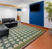 Microtel Inn by Wyndham Albany Airport hotel detail image 3