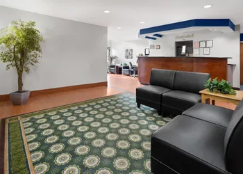 Microtel Inn by Wyndham Albany Airport hotel thumbnail 4