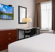 Signature Inn & Suites Hamilton hotel detail image 7