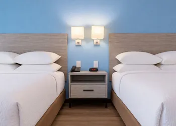 Signature Inn & Suites Hamilton hotel thumbnail 8