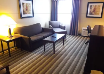 Quality Inn & Suites Syracuse Fairgrounds hotel thumbnail 6
