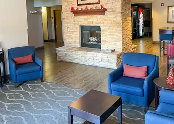 Comfort Inn & Suites Midtown hotel thumbnail 4