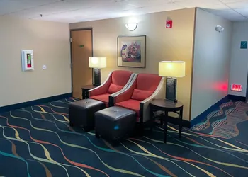 Comfort Inn & Suites Midtown hotel thumbnail 6