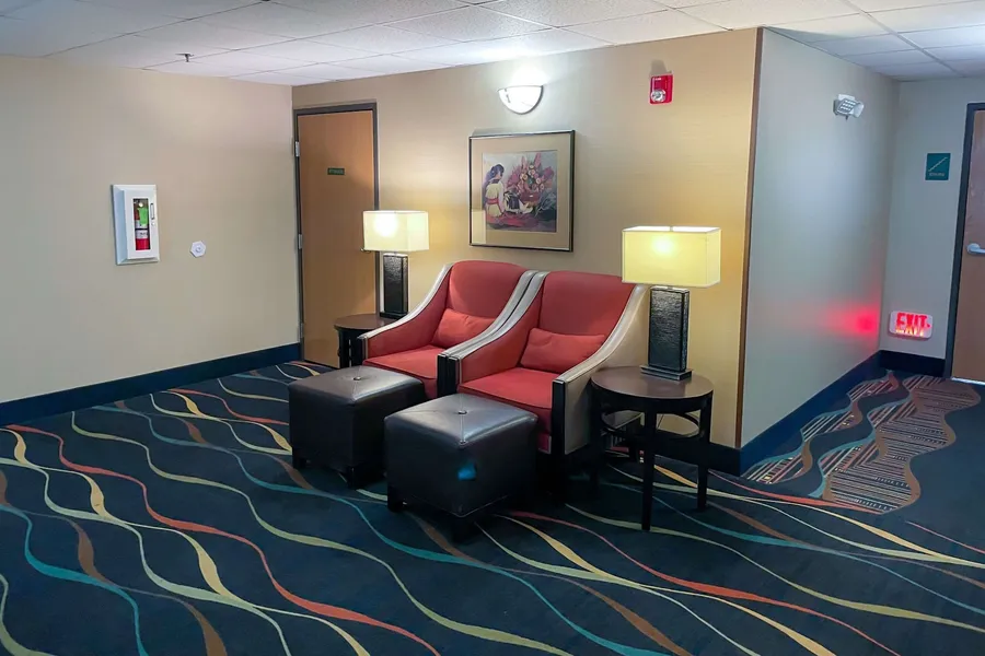 Comfort Inn & Suites Midtown hotel detail image 6