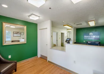 HomeTowne Studios by Red Roof Spartanburg - Asheville Highway hotel thumbnail 3