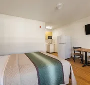 HomeTowne Studios by Red Roof Spartanburg - Asheville Highway hotel detail image 4