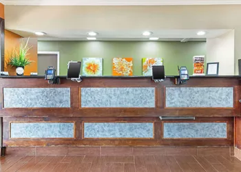 Best Western Inn & Suites hotel thumbnail 3