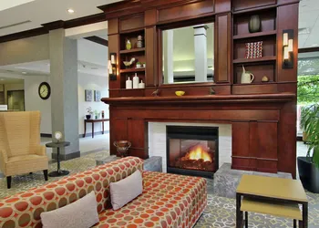 Hilton Garden Inn Sonoma County Airport hotel thumbnail 2