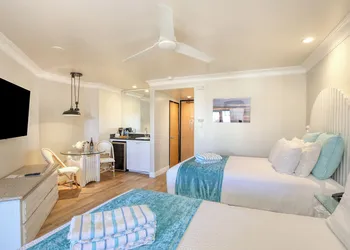 SeaVenture Beach Hotel hotel thumbnail 5