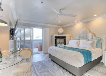 SeaVenture Beach Hotel hotel thumbnail 8