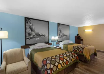 Super 8 by Wyndham Bradenton Sarasota Area hotel thumbnail 6