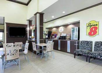 Super 8 by Wyndham Fairfield Tx hotel thumbnail 2