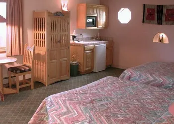Sun God Lodge hotel thumbnail 2