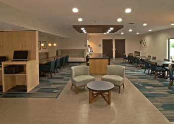 Holiday Inn Express & Suites Evansville North by IHG hotel thumbnail 3