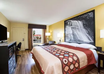 Super 8 by Wyndham Garner/Clayton/Raleigh hotel thumbnail 6