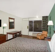 Travelodge by Wyndham Fort Myers/Cape Coral hotel detail image 5