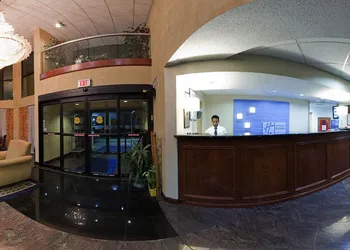 Holiday Inn Express Hotel & Suites by IHG hotel thumbnail 2