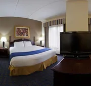 Holiday Inn Express Hotel & Suites by IHG hotel detail image 4