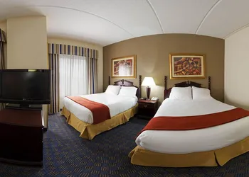 Holiday Inn Express Hotel & Suites by IHG hotel thumbnail 5