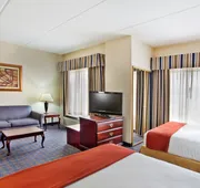 Holiday Inn Express Hotel & Suites by IHG hotel detail image 7