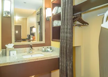 Inn at the Peachtrees, an Ascend Collection Hotel hotel thumbnail 8