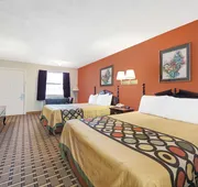 Super 8 by Wyndham Dallas South hotel detail image 3