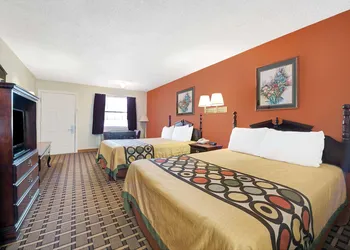 Super 8 by Wyndham Dallas South hotel thumbnail 3