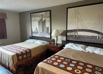 Airport Inn Flint hotel thumbnail 3