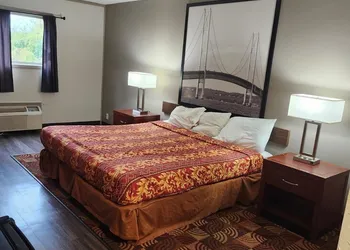 Airport Inn Flint hotel thumbnail 6