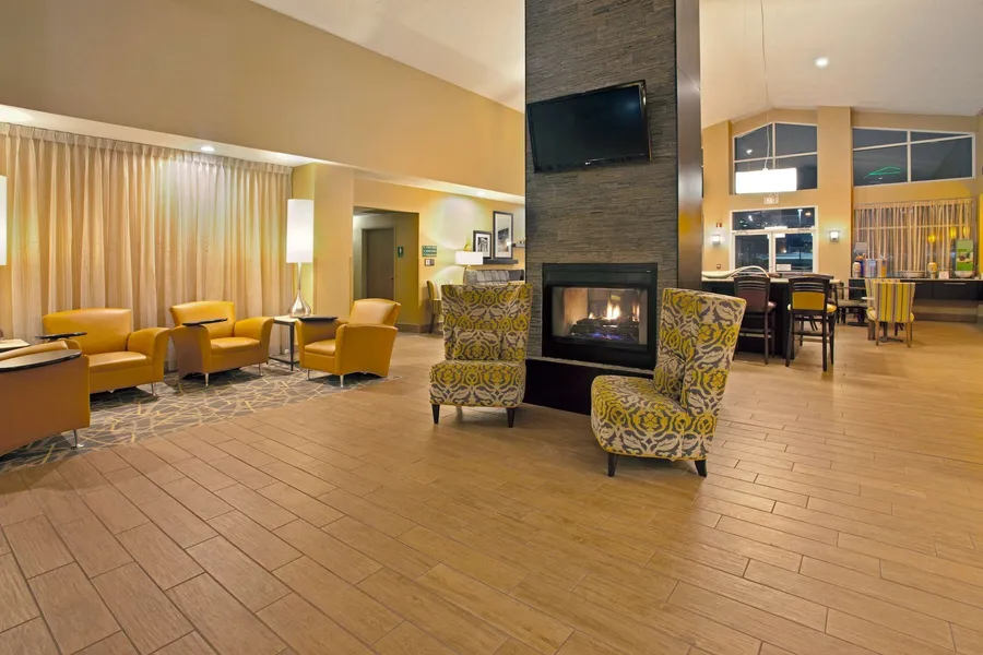 Hampton Inn & Suites Cleveland/Independence hotel detail image 2