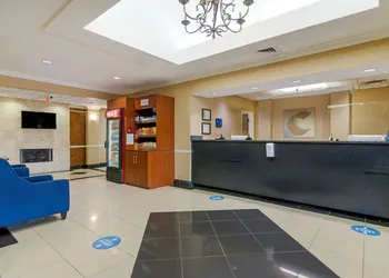 Comfort Suites Savannah North I-95 hotel thumbnail 3