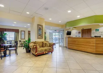 Quality Inn & Suites Lehigh Acres Fort Myers hotel thumbnail 2
