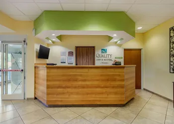 Quality Inn & Suites Lehigh Acres Fort Myers hotel thumbnail 3