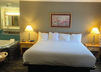 Baymont by Wyndham Logan hotel thumbnail 3