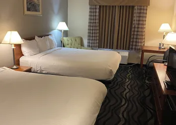 Baymont by Wyndham Logan hotel thumbnail 6