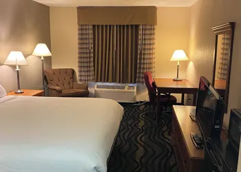 Baymont by Wyndham Logan hotel thumbnail 4