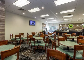 La Quinta Inn by Wyndham Clearwater Central hotel thumbnail 2