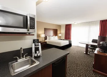 La Quinta Inn by Wyndham Clearwater Central hotel thumbnail 5