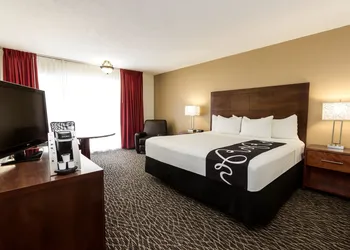 La Quinta Inn by Wyndham Clearwater Central hotel thumbnail 6